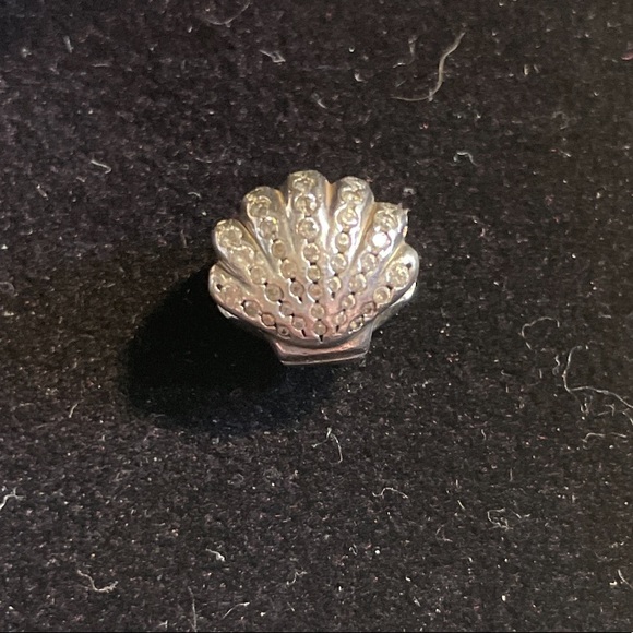 Authentic Disney Princess Pandora Ariel the little mermaid set of 5 charms 💜 - Picture 9 of 10